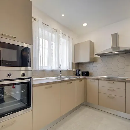 Comfort, Stylish 2br With Balconies By 360 Estates * Qormi