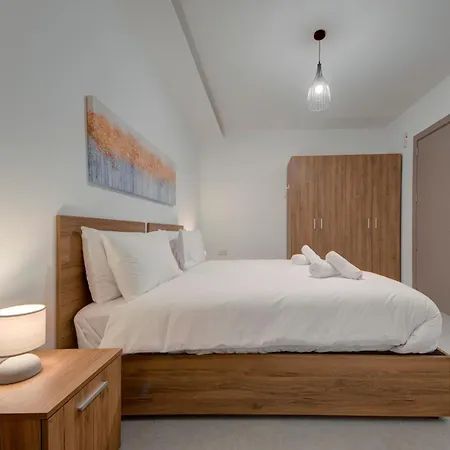 Comfort, Stylish 2br With Balconies By 360 Estates