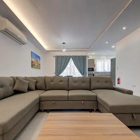 Apartman Comfort, Stylish 2br With Balconies By 360 Estates