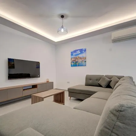 Comfort, Stylish 2br With Balconies By 360 Estates *