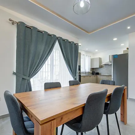 Comfort, Stylish 2br With Balconies By 360 Estates *