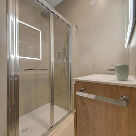 Comfort, Stylish 2br With Balconies By 360 Estates Apartman