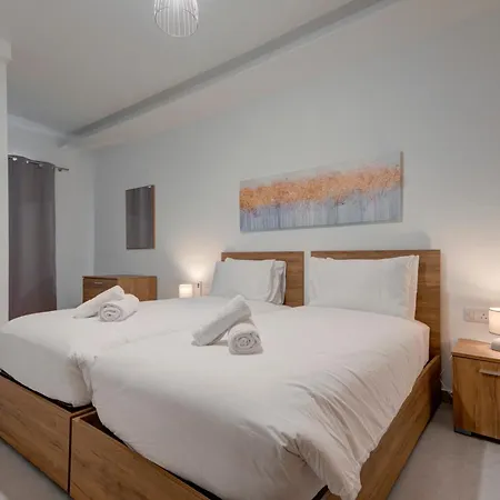 Apartman Comfort, Stylish 2br With Balconies By 360 Estates *