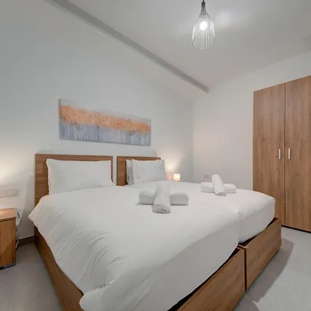 Comfort, Stylish 2br With Balconies By 360 Estates *