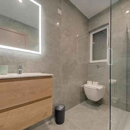 Comfort, Stylish 2br With Balconies By 360 Estates